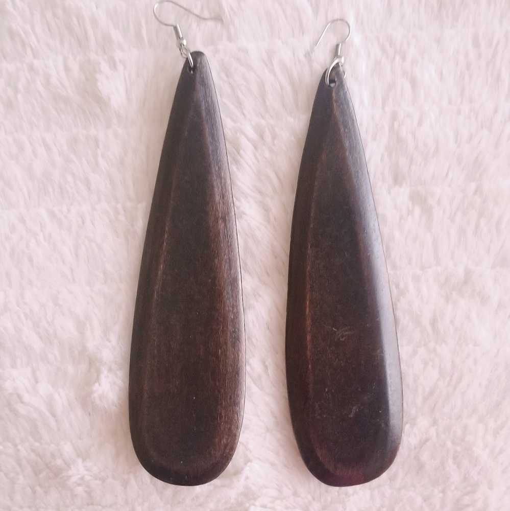 Women's natural brown earrings